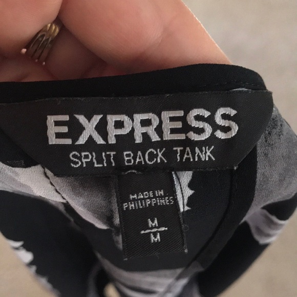 Express split back tank Size Medium - Picture 3 of 3